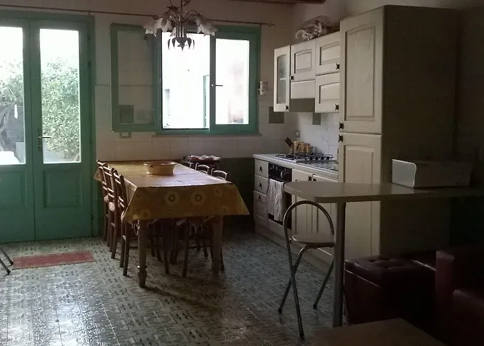 Sardinia Eco Vegan House 住宿加早餐酒店 *